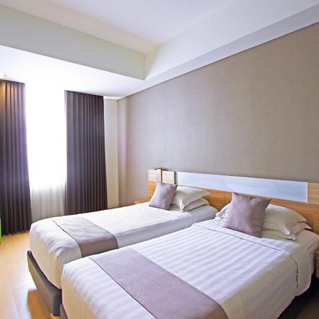 Hotel Fortunagrande Seturan Yogyakarta Maguwo Экстерьер фото