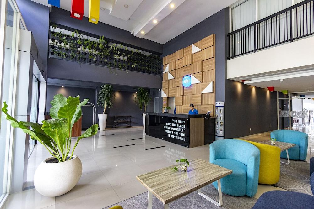 Hotel Fortunagrande Seturan Yogyakarta Maguwo Экстерьер фото