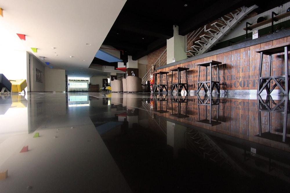Hotel Fortunagrande Seturan Yogyakarta Maguwo Экстерьер фото