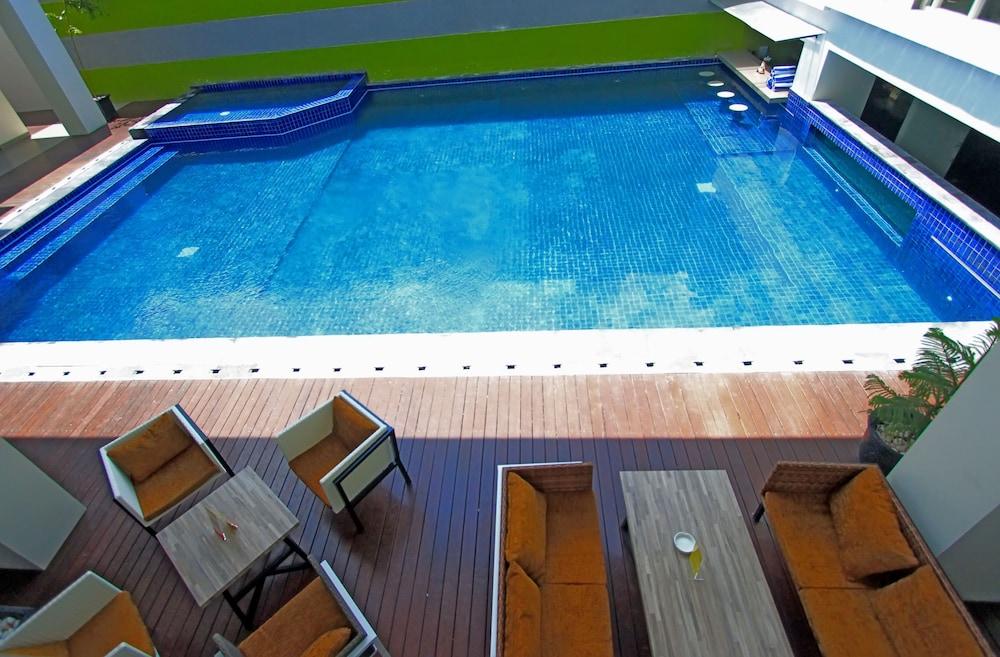 Hotel Fortunagrande Seturan Yogyakarta Maguwo Экстерьер фото