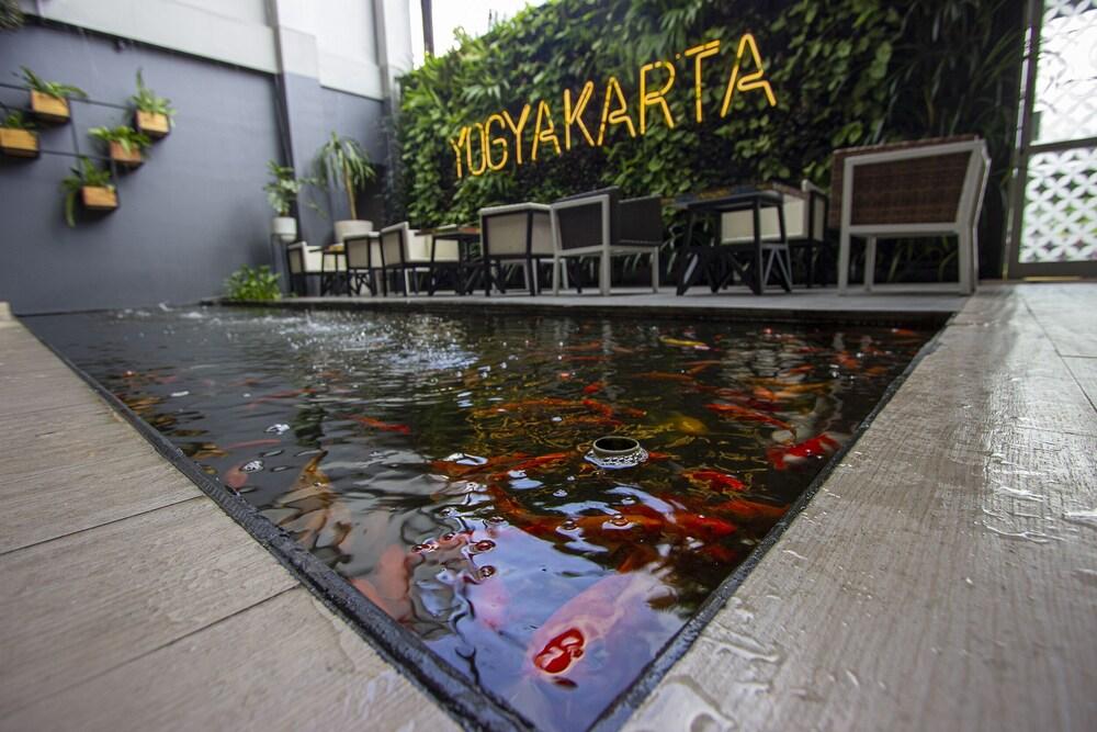 Hotel Fortunagrande Seturan Yogyakarta Maguwo Экстерьер фото