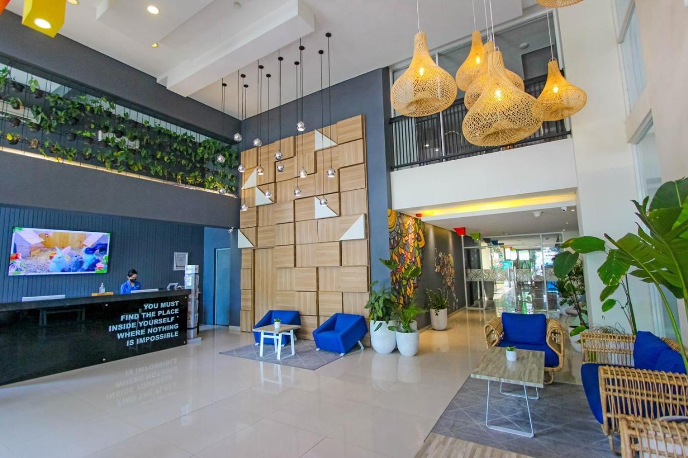 Hotel Fortunagrande Seturan Yogyakarta Maguwo Экстерьер фото