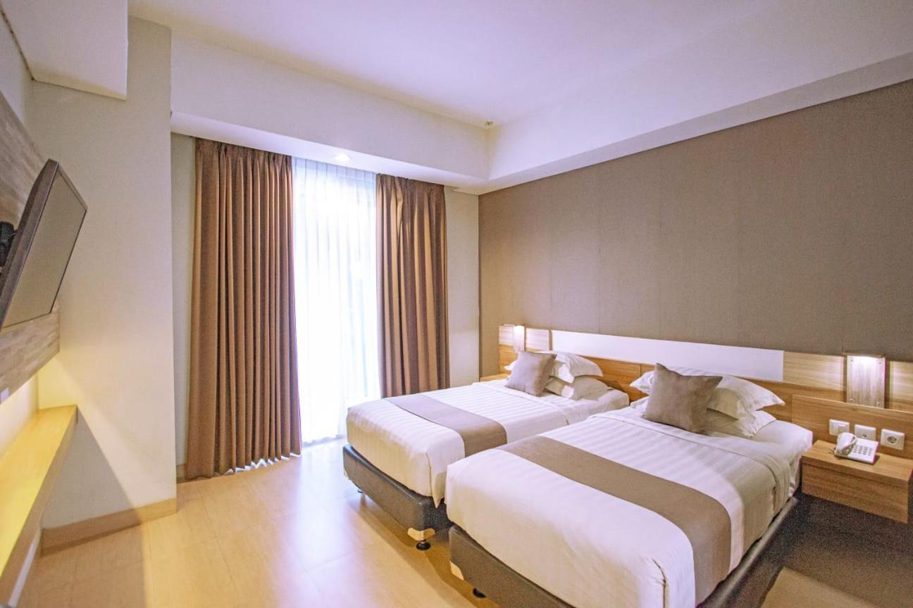 Hotel Fortunagrande Seturan Yogyakarta Maguwo Экстерьер фото