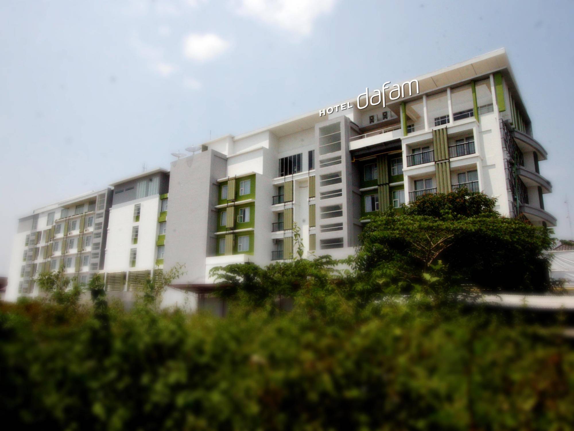 Hotel Fortunagrande Seturan Yogyakarta Maguwo Экстерьер фото