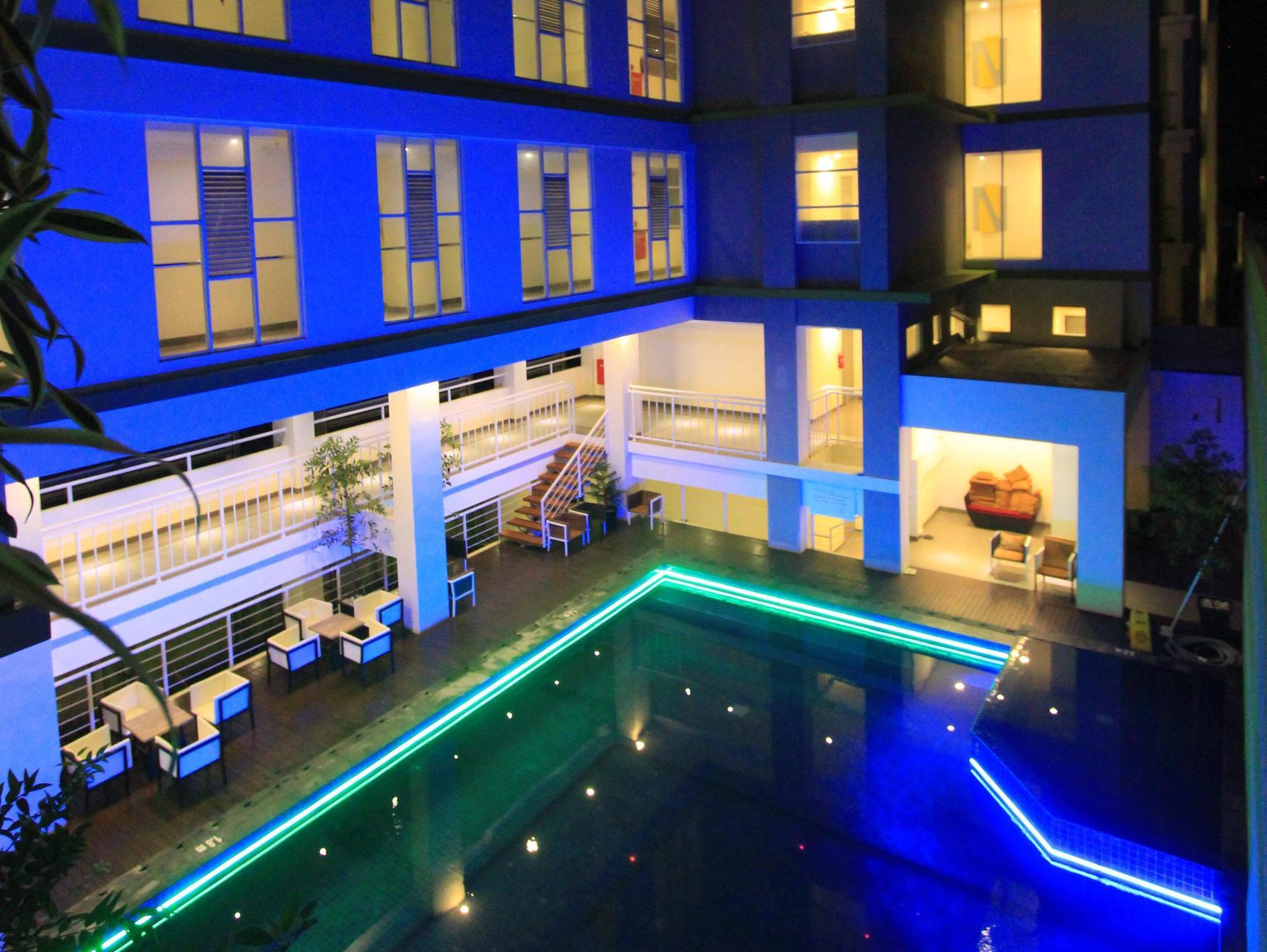 Hotel Fortunagrande Seturan Yogyakarta Maguwo Экстерьер фото